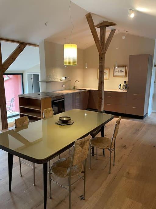 Grosse Wohnung Mit Loggia テンプリーン エクステリア 写真