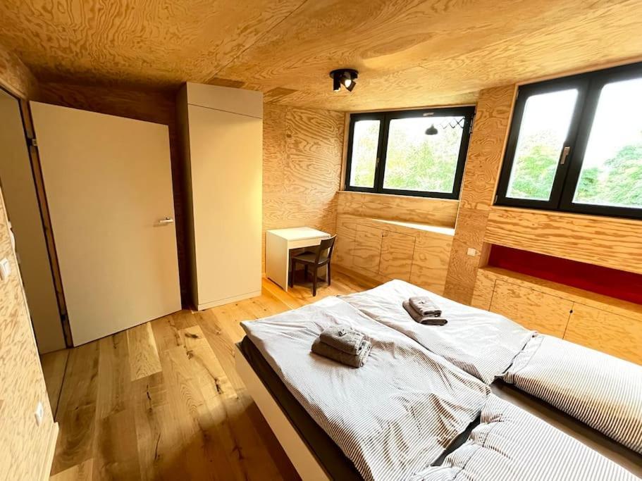 Grosse Wohnung Mit Loggia テンプリーン エクステリア 写真