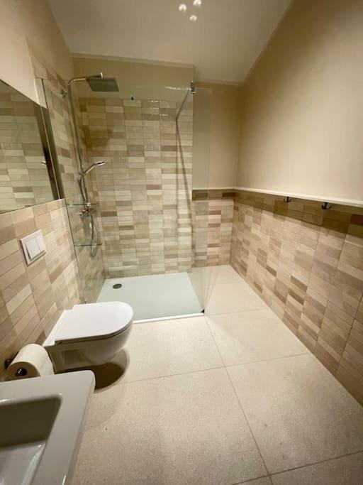 Grosse Wohnung Mit Loggia テンプリーン エクステリア 写真