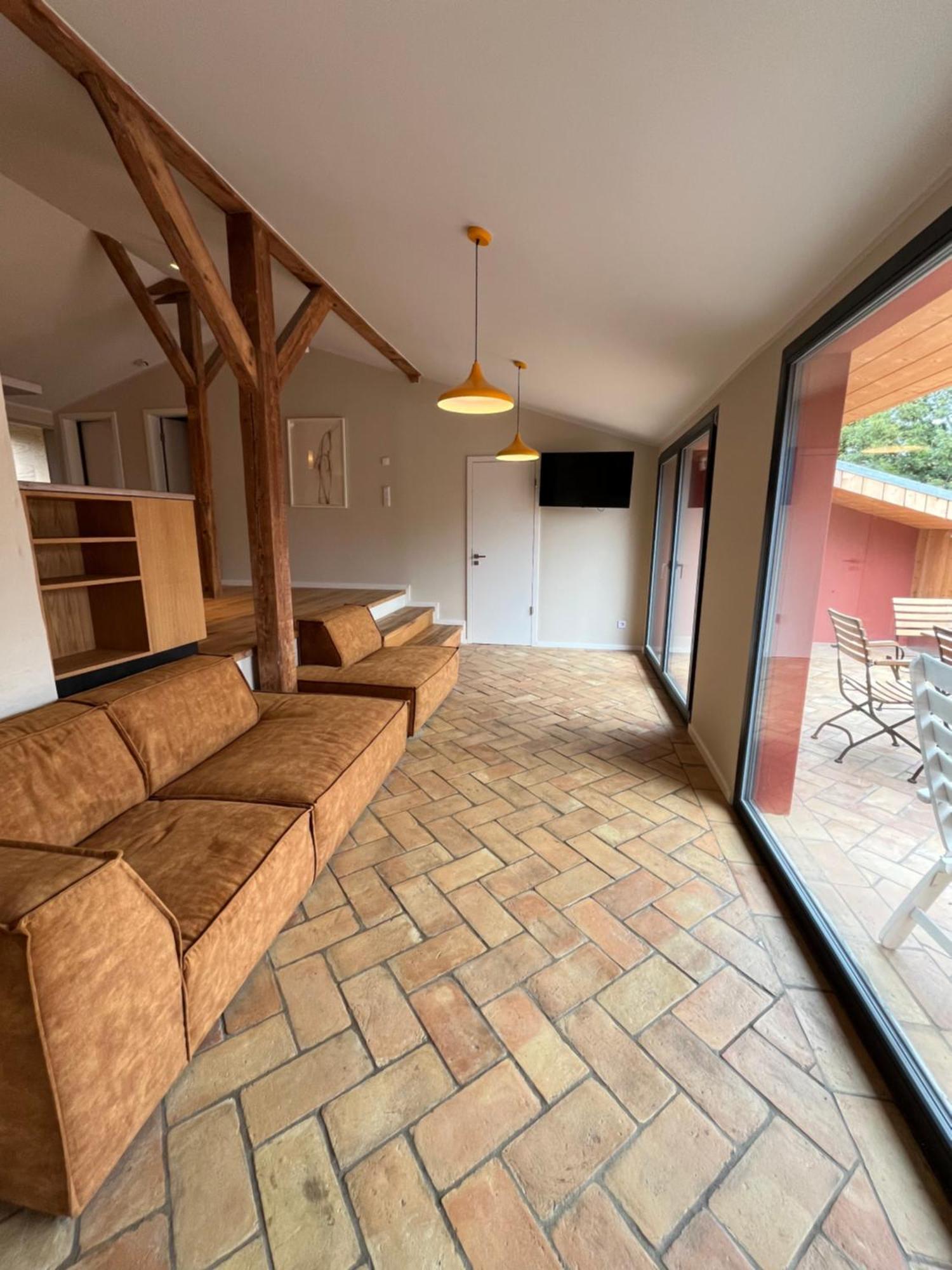 Grosse Wohnung Mit Loggia テンプリーン エクステリア 写真