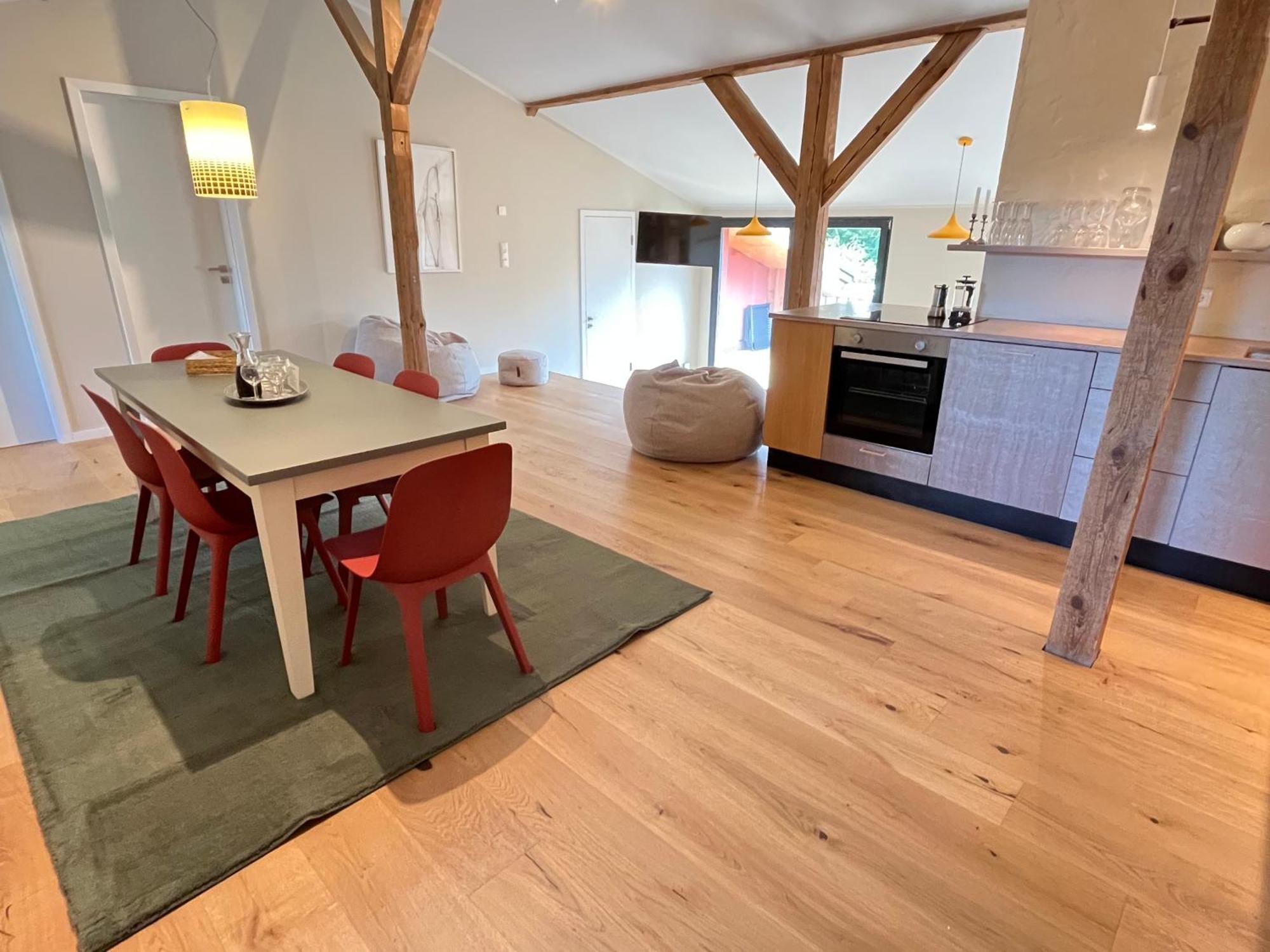 Grosse Wohnung Mit Loggia テンプリーン エクステリア 写真